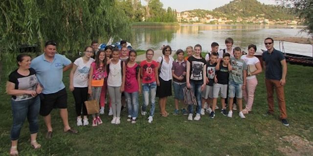 učenici volonteri by osnovna škola