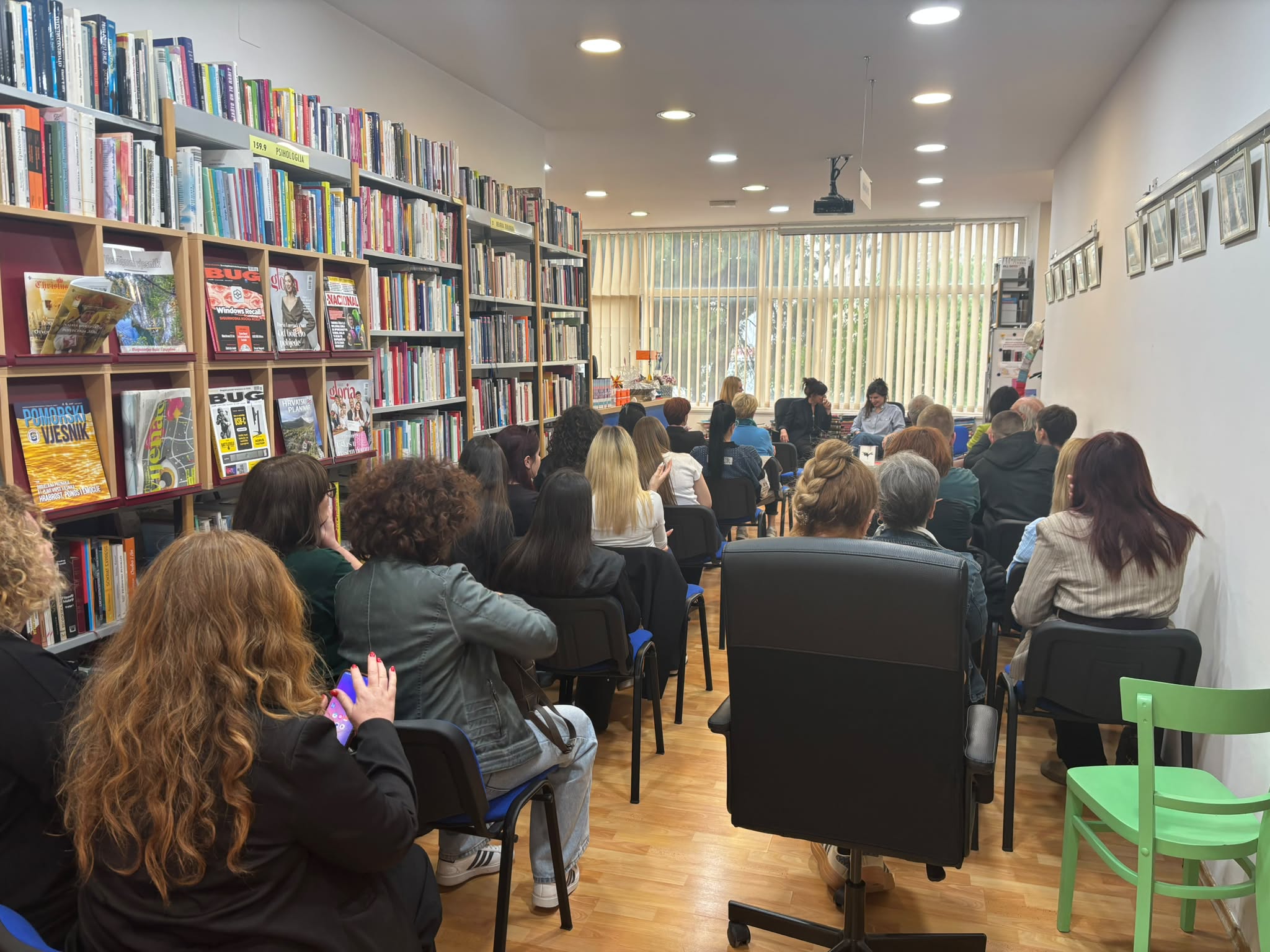 Pjesnička večer s Monikom Herceg u Narodnoj knjižnici Ploče