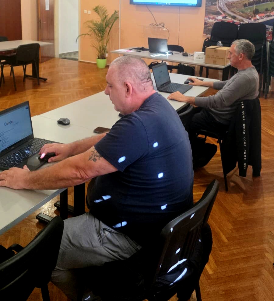 Edukacije o umjetnoj inteligenciji i sigurnosti na internetu održane u Opuzenu