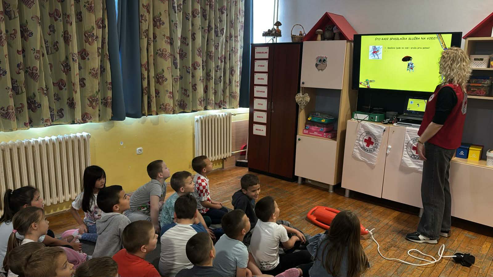 Predškolci Dječjeg vrtića Opuzen učili o sigurnosti na vodi uz edukativnu radionicu Crvenog križa